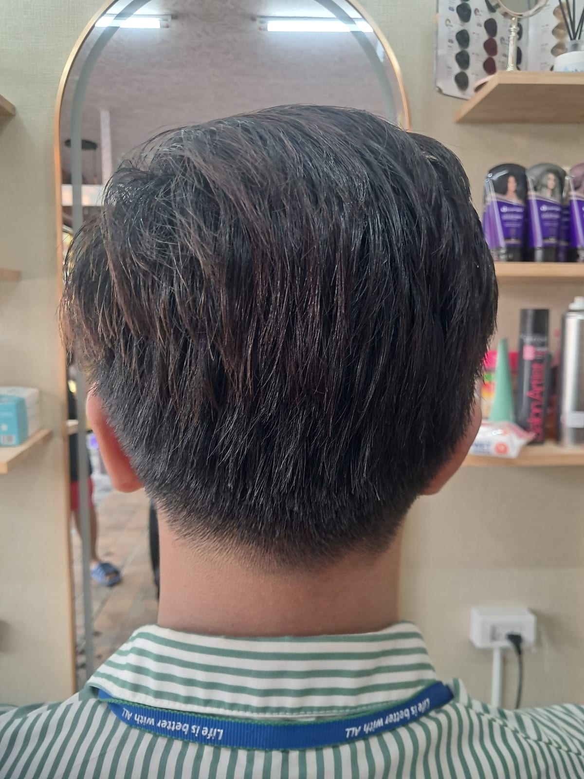 Men's haircut styled at Wonderland Jomtien Beauty Salon