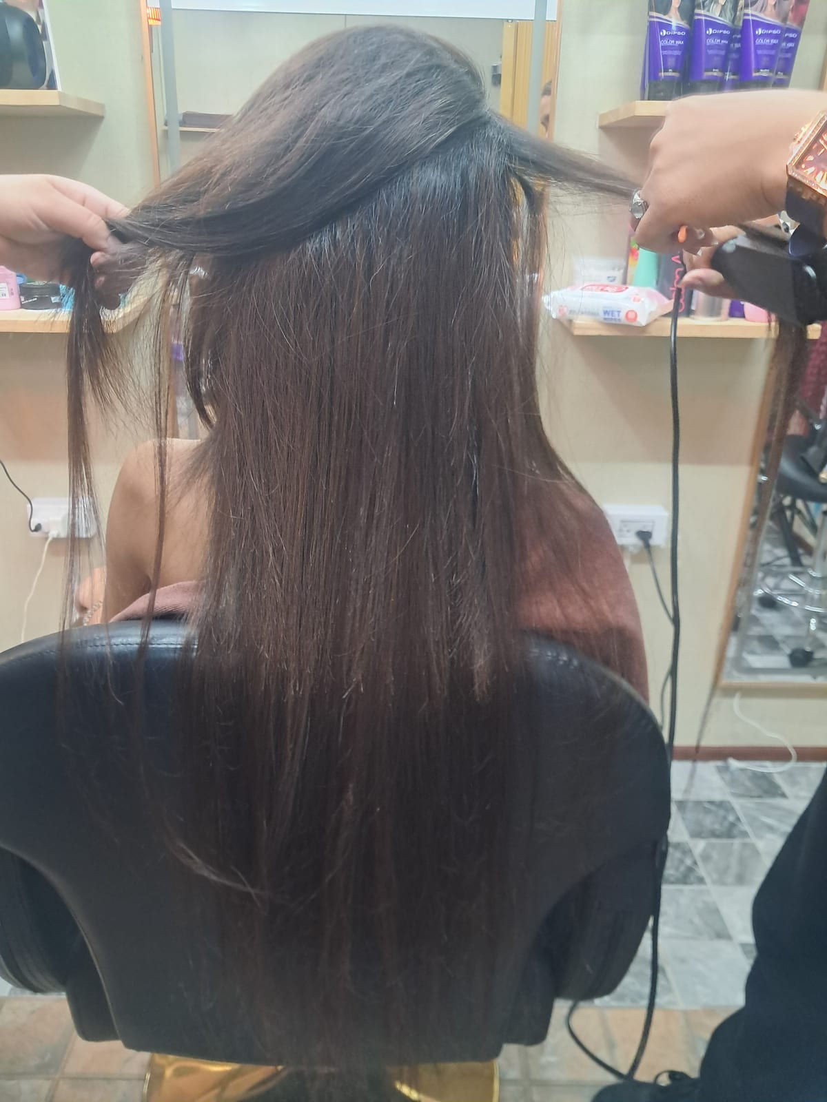 Braids and hair extensions at Wonderland Jomtien Beauty Salon