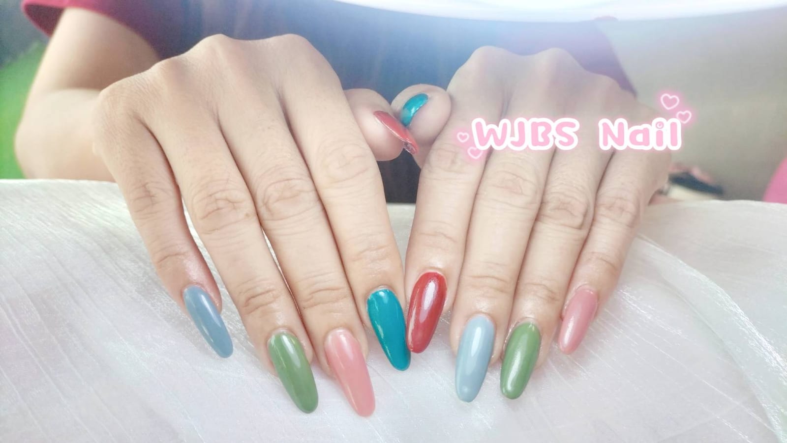 Nail work at Wonderland Jomtien Beauty Salon
